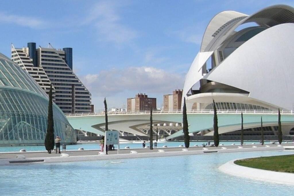 Lovely Modern Flat Valencia Center ภายนอก รูปภาพ